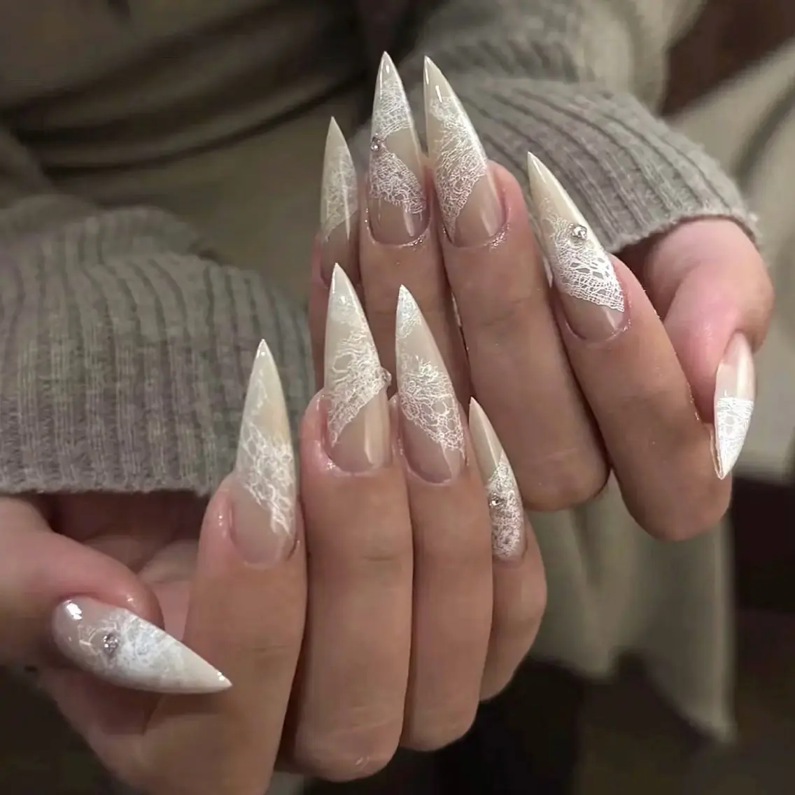 ロング VELA ネイルサロンのネイルデザイン