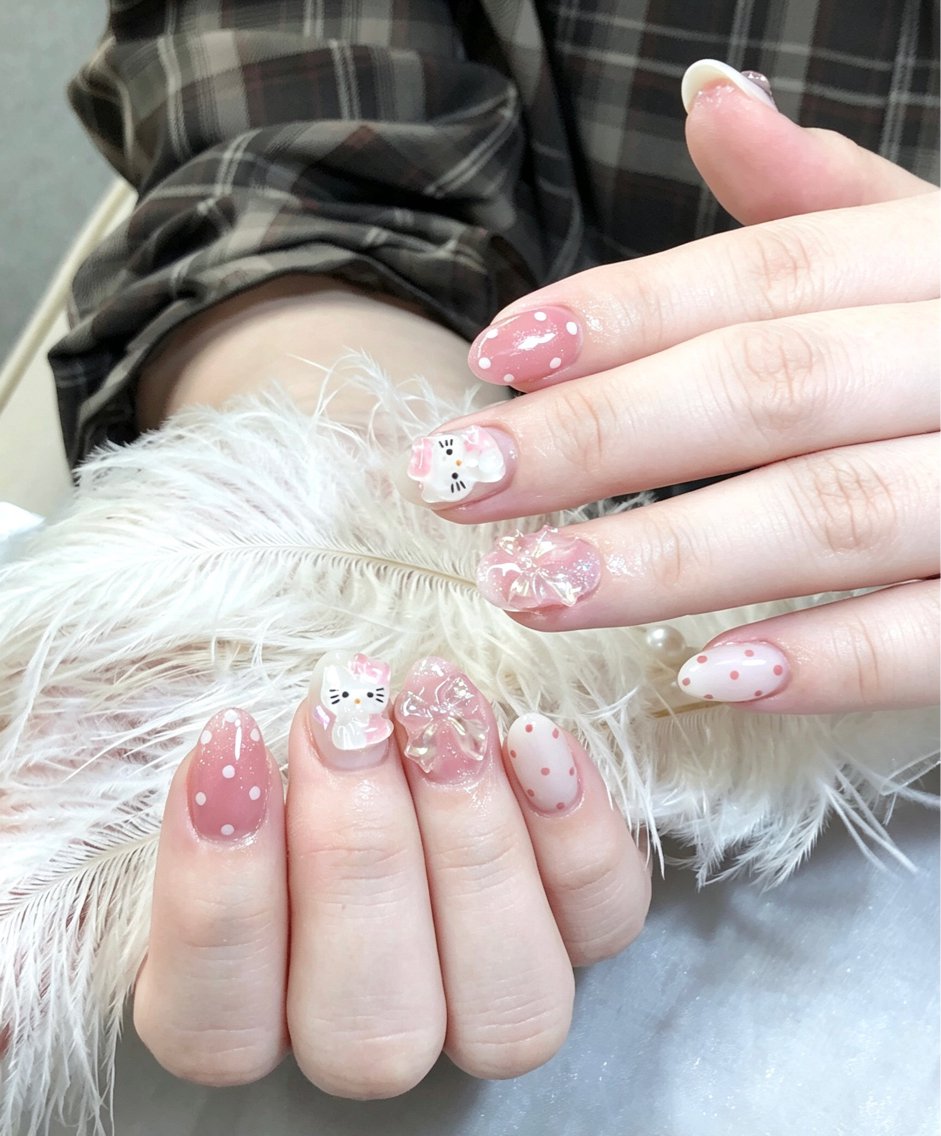 ネイル ハンドネイル Glow Minamiのネイルデザイン