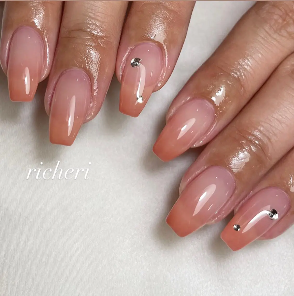 ミディアム ネイル ハンドネイル richeri beautyのネイルデザイン
