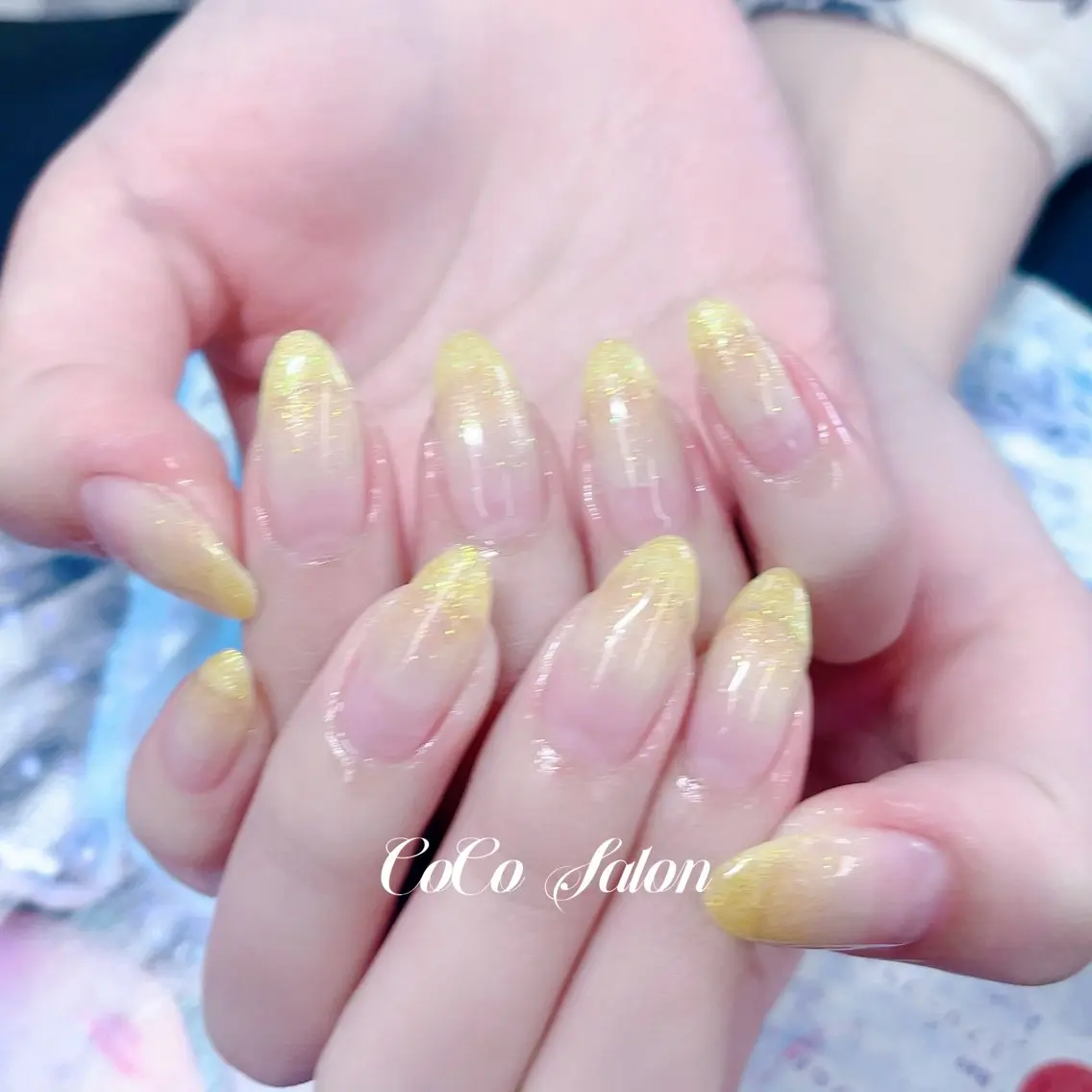 ネイル 長さ出し ジェルネイル グラデーション キラキラネイル ラメ(グリッター) CoCoSalon ネイル/まつ毛予約のネイルデザイン