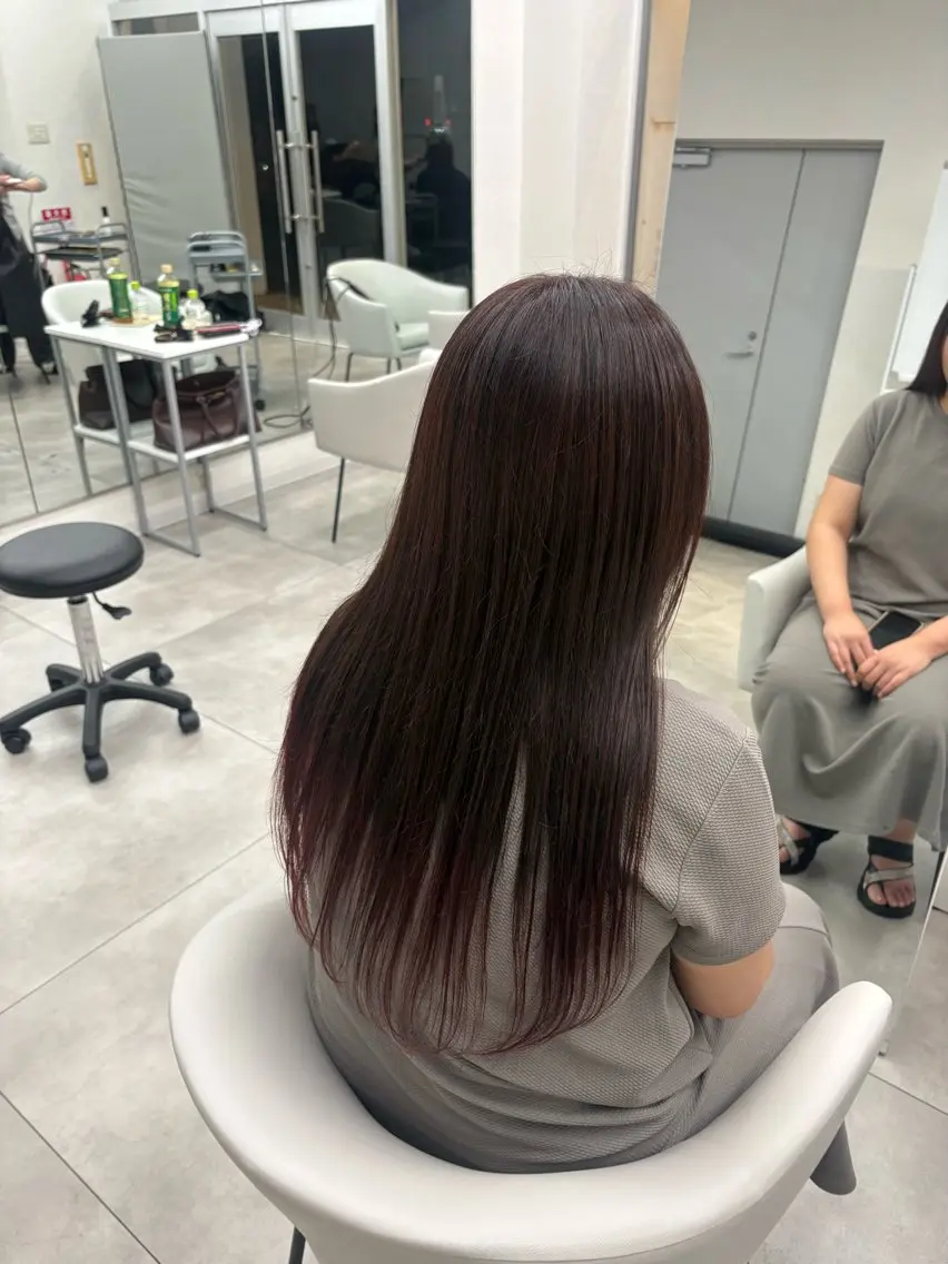 カラー 岩崎 郁音のヘアスタイル