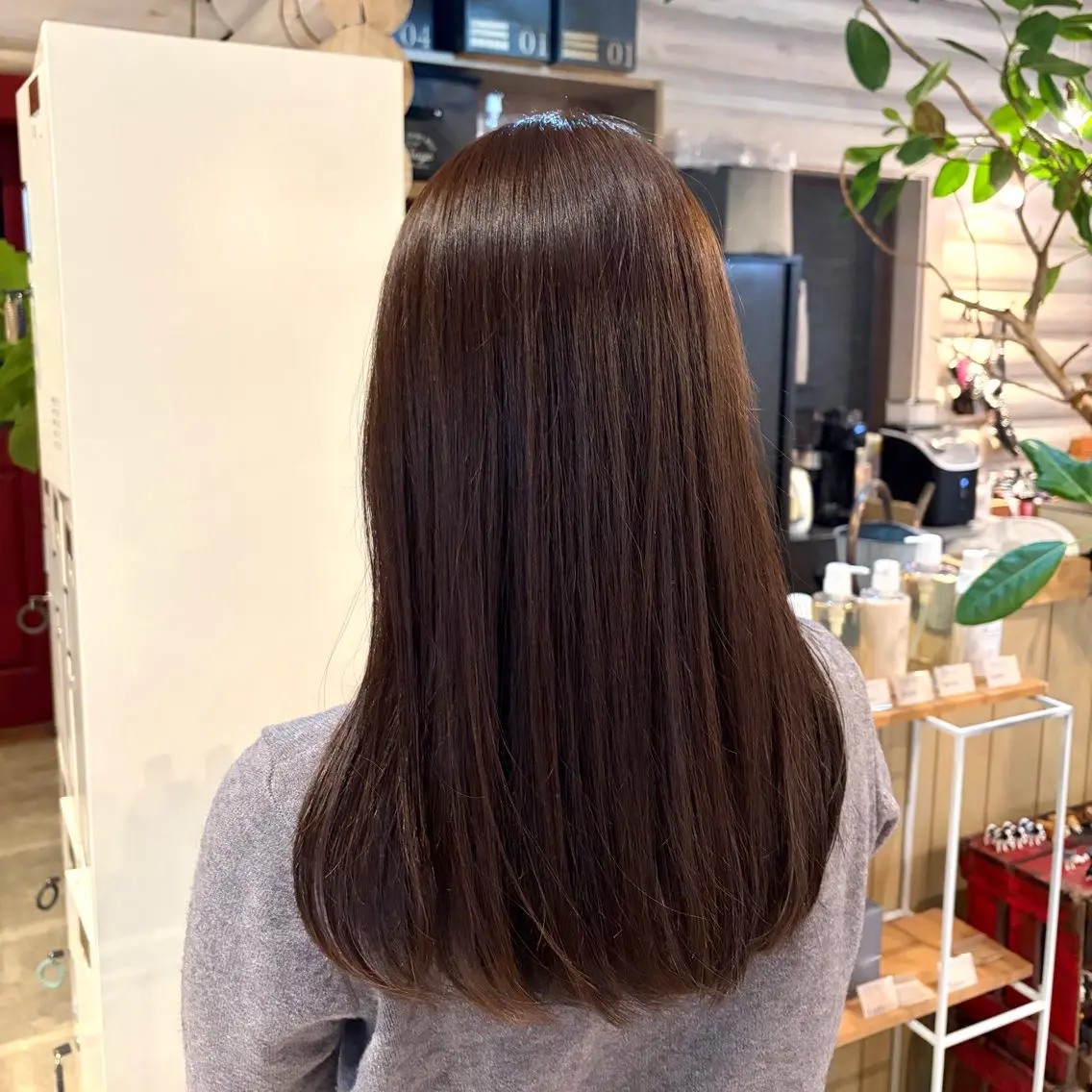 カラー ヘアカラー トリートメント 🐾自然な縮毛矯正/ レイヤー🐾あんなのヘアスタイル