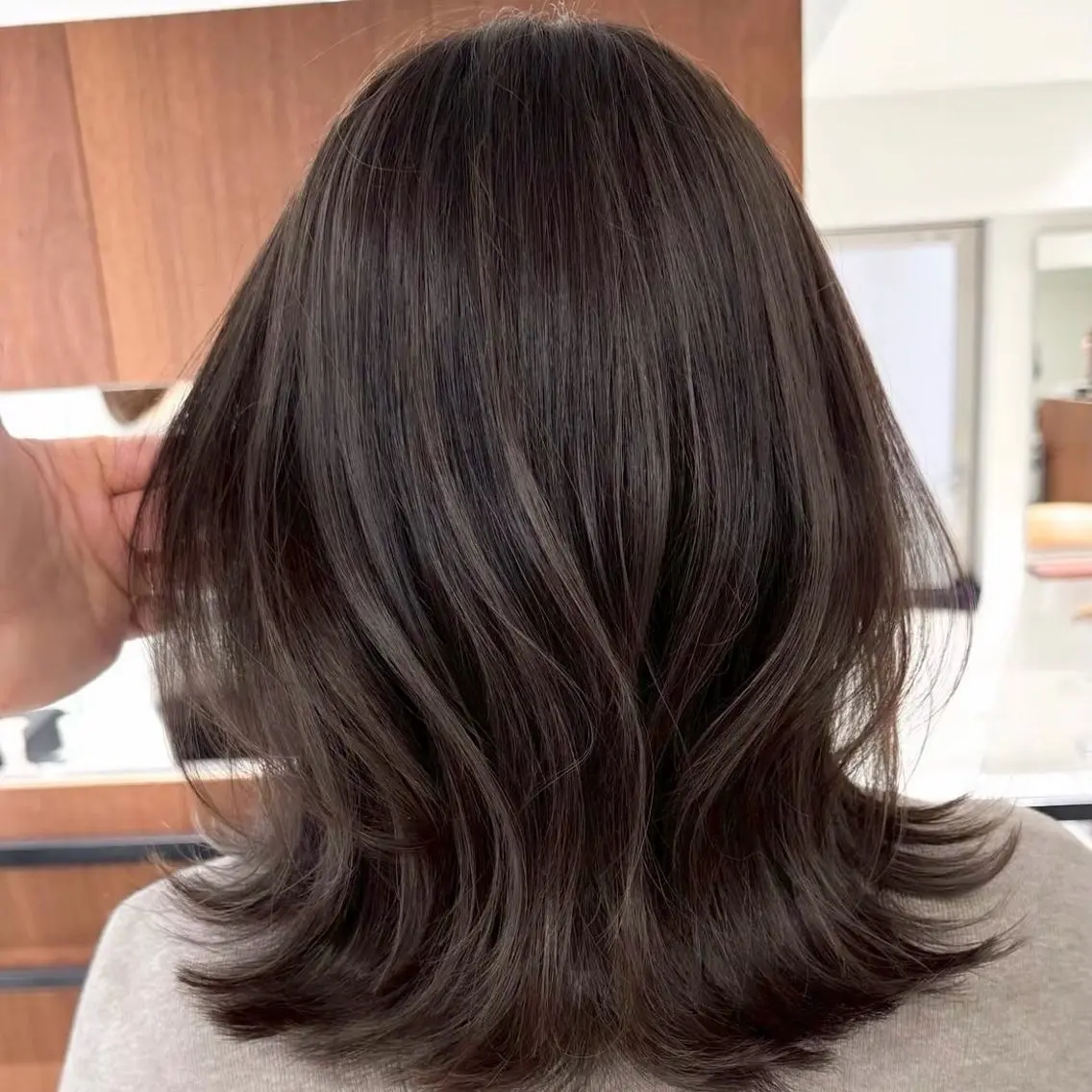 ミディアム カラー ヘアアレンジ 内大久保 列夏のヘアスタイル