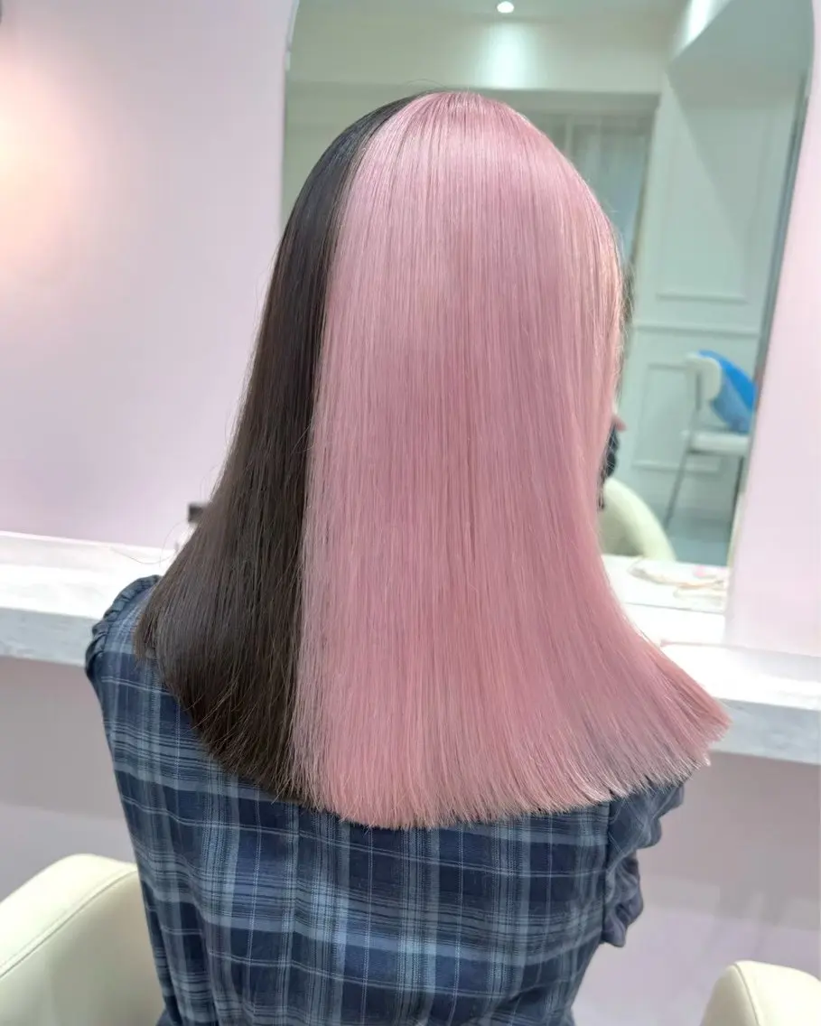 ロング カラー ブリーチ 透明感カラー ハイトーンカラー ヘアカラー ハイトーンカラー💞 くるみ🎀のヘアスタイル