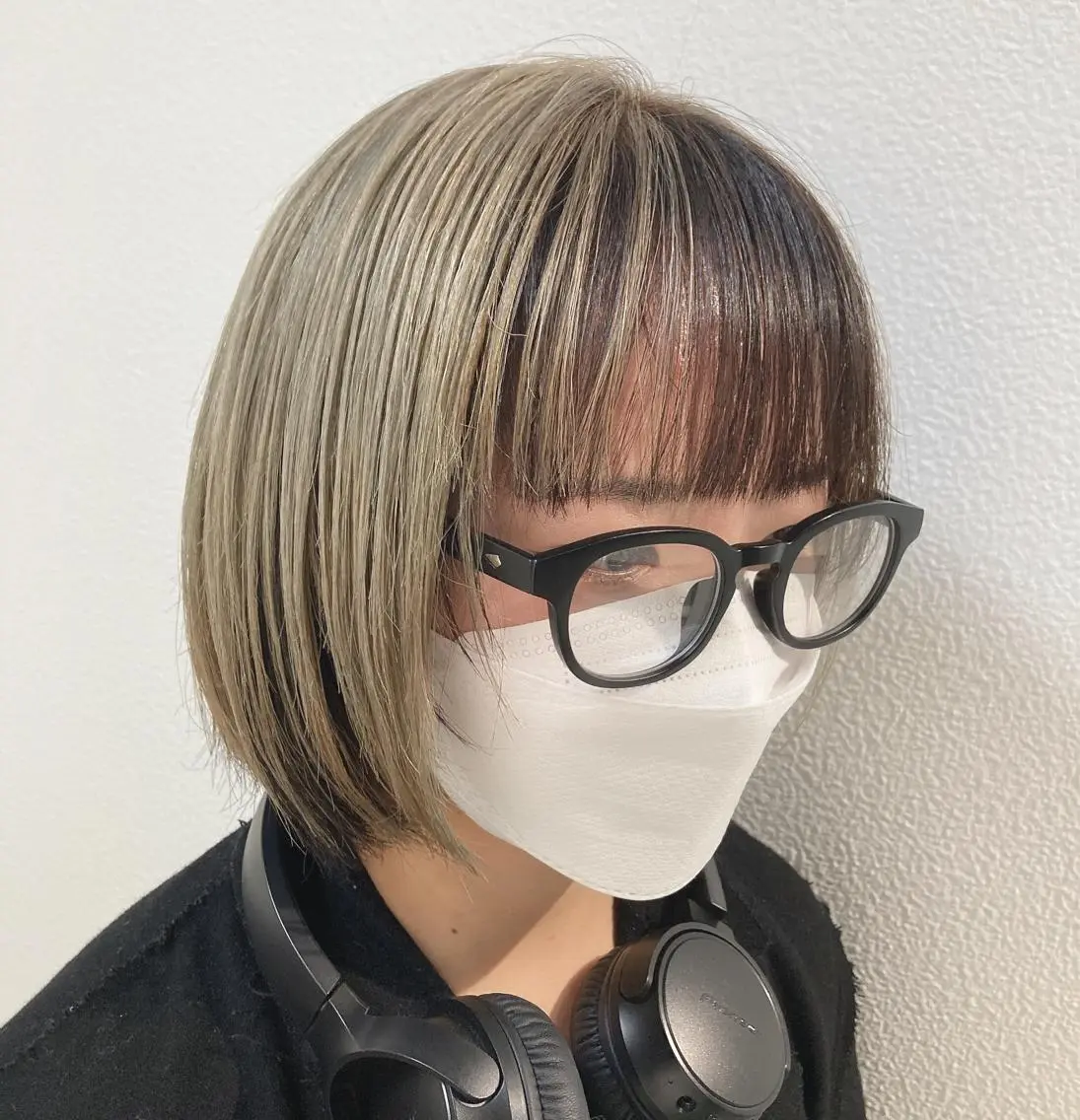 ショート カラー ブリーチ ハイライトカラー ハイライト カット ヘアカラー トリートメント スキバサミを使わない カット🌼唯🌼のヘアスタイル