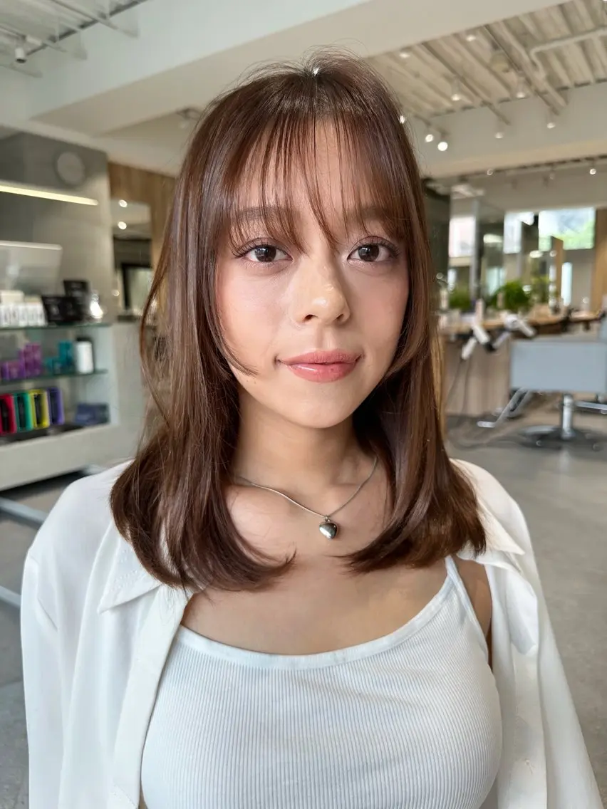 ロング カット ヘアカラー 齊藤政太 顔周り カット 透明感カラーのヘアスタイル