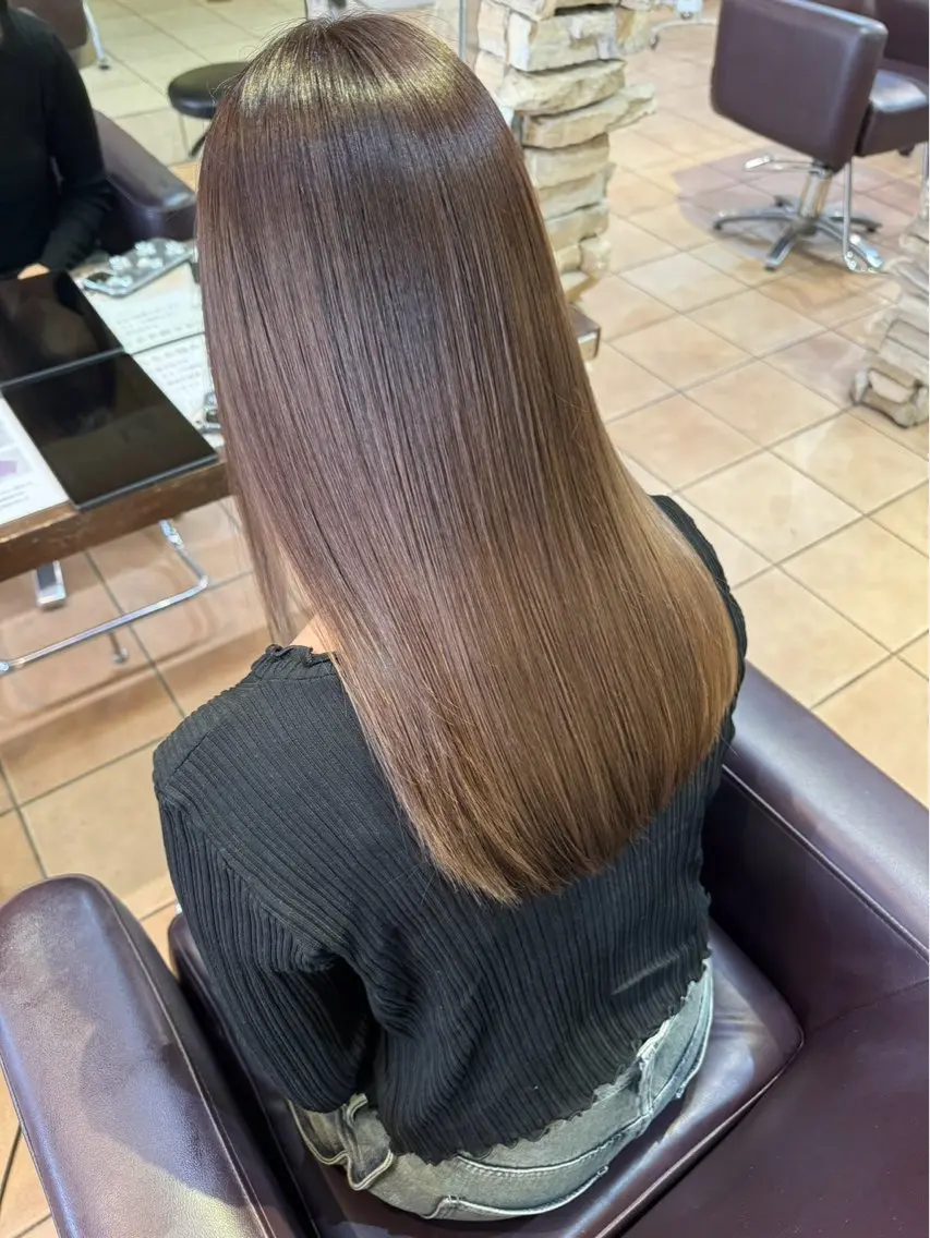 カラー 伊藤 萌花のヘアスタイル