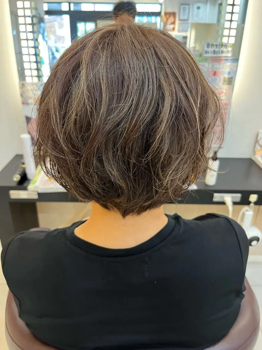 ショート カラー ブリーチ ケアブリーチ ハイライトカラー ハイライト トータルビューティー K:R鶴川のヘアスタイル