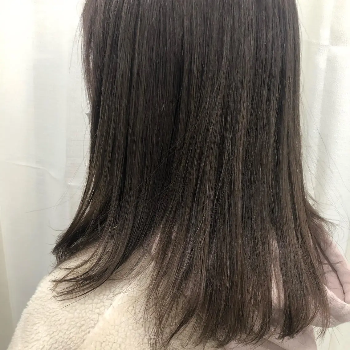 ミディアム カラー ヘアカラー トリートメント hisano / ハイトーン・透明感のヘアスタイル