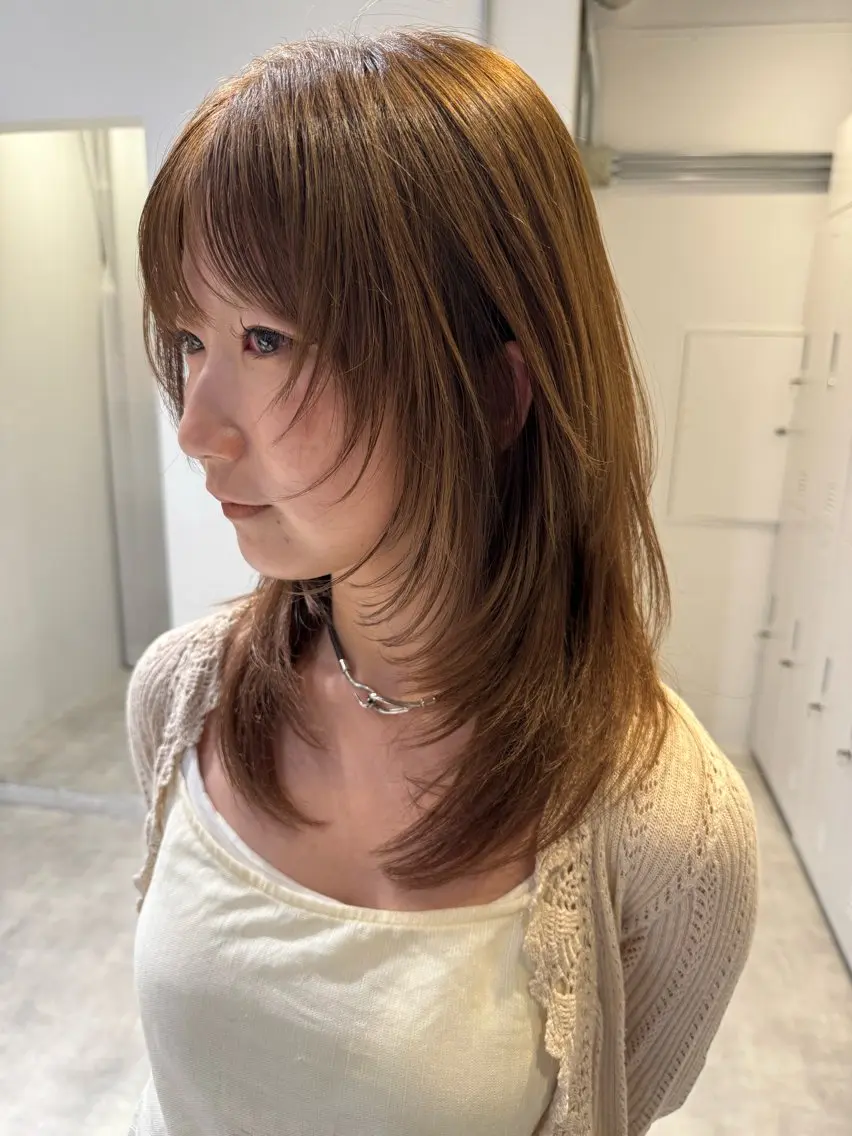 セミロング カット ヘアカラー トリートメント レイヤーカット 鈴木駿介のヘアスタイル