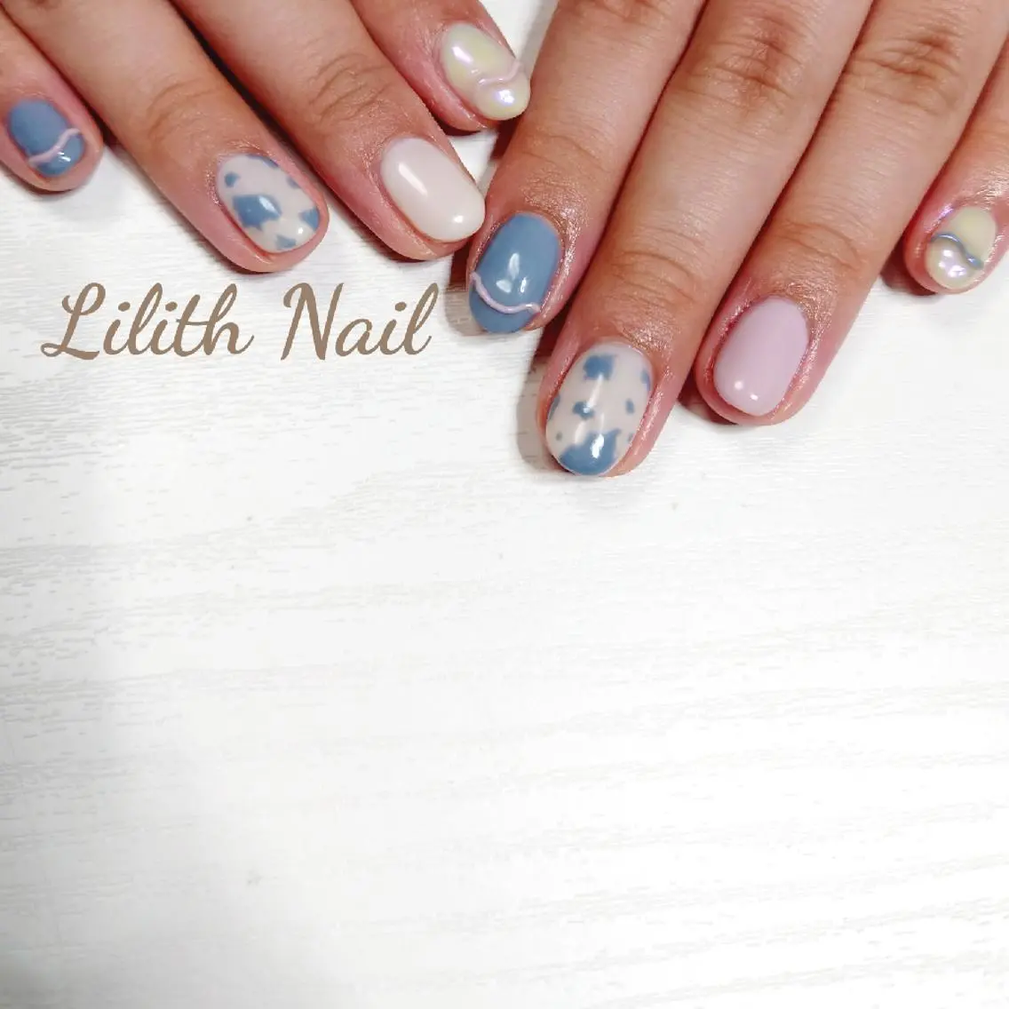 ネイル アニマル柄 オーロラネイル パステルネイル ショートネイル 夏ネイル ハンドネイル Lilith Nailのネイルデザイン