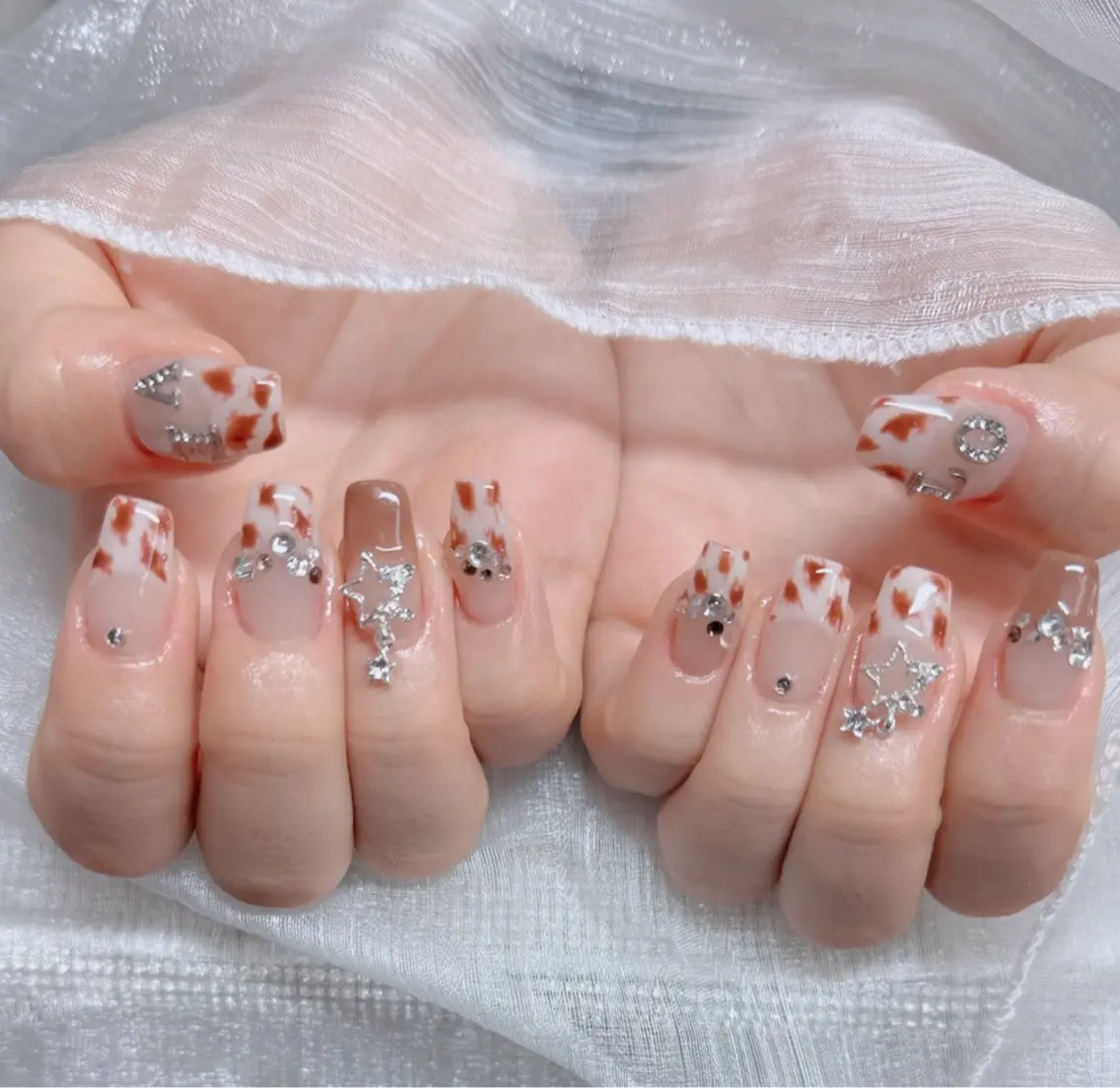 ネイル フレンチネイル ジェルネイル ガラスフレンチ ハロウィン ハート H.baby Nail Salonのネイルデザイン