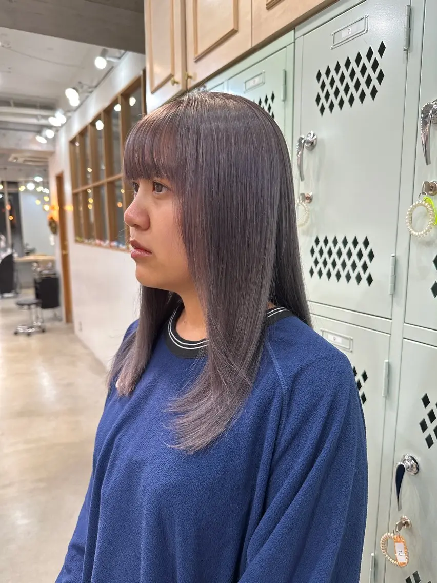 ロング カラー ブリーチ カット ヘアカラー トリートメント ハイトーンレイヤー 顔まわりSOTAのヘアスタイル