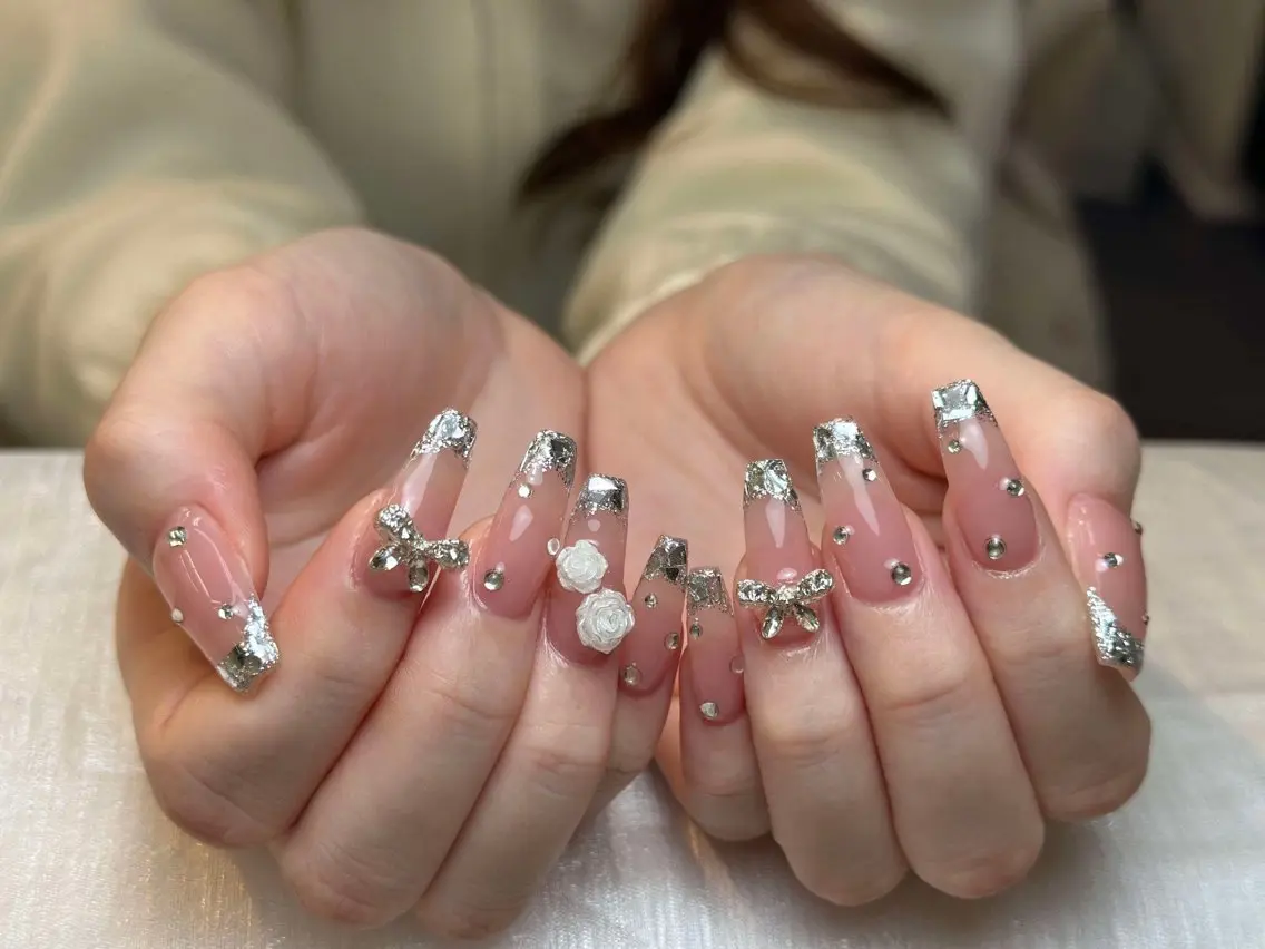 ネイル アートネイル ジェルネイル ニュアンスネイル シンプルネイル NIE MoMoのネイルデザイン