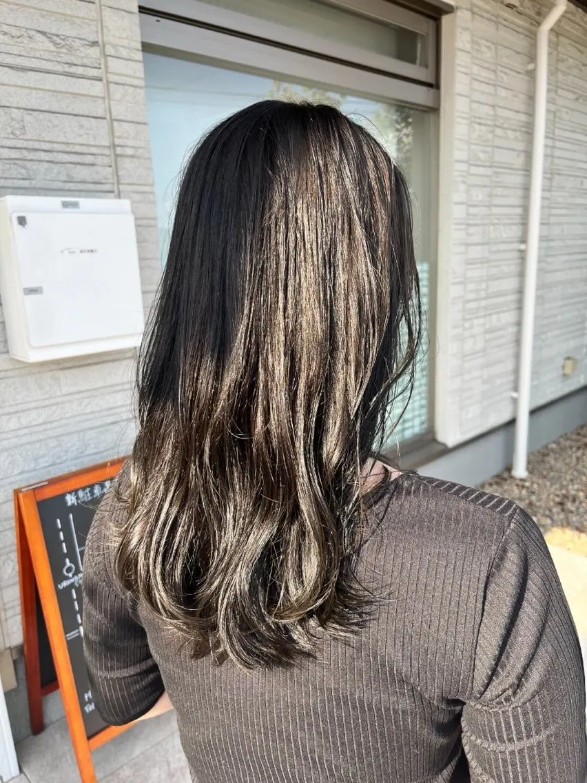 ロング 白澤 流輝のヘアスタイル