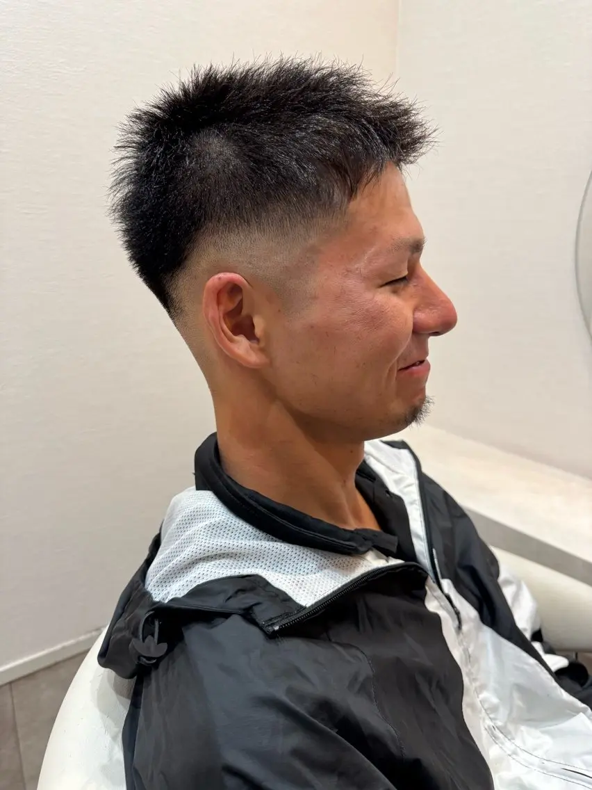 ショート メンズ フェードカット カット ヘッドスパ 伴藤 寿男のヘアスタイル