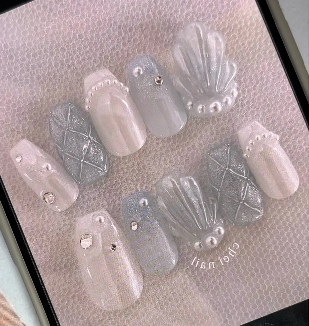 ネイル ハンドネイル H3 Nail Tsuki🦋💙のネイルデザイン