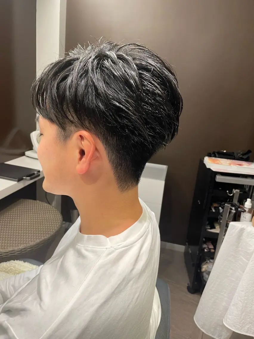 ショート メンズ ビジネス カット ヘアセット 顔周りだけで垢抜ける レイヤー/小池 祐のヘアスタイル