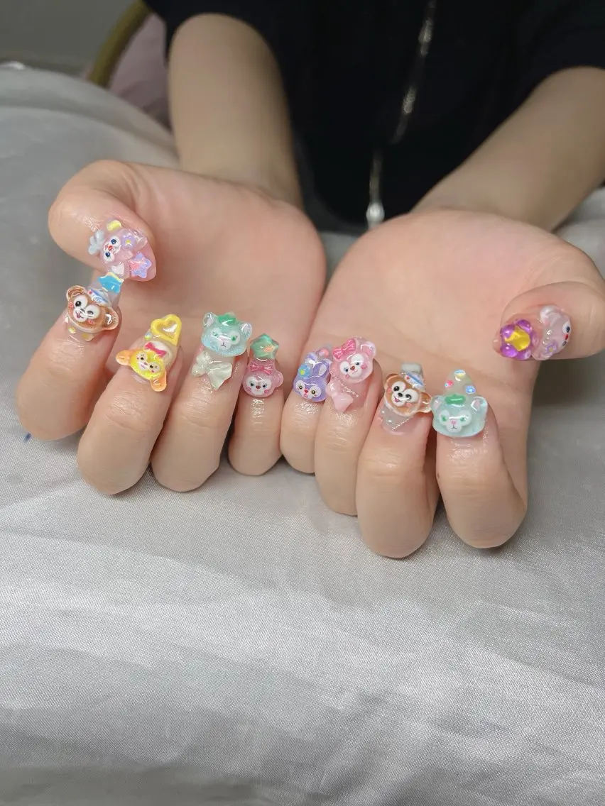 ネイル 長さ出し グラデーション キラキラネイル マグネットネイル ニュアンスネイル ハンドネイル Lee Nailsのネイルデザイン