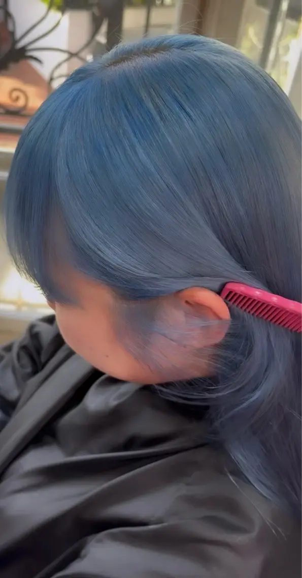 ロング カラー ヘアカラー ハイトーン💗ピンク 🛼カラフル🍀のヘアスタイル