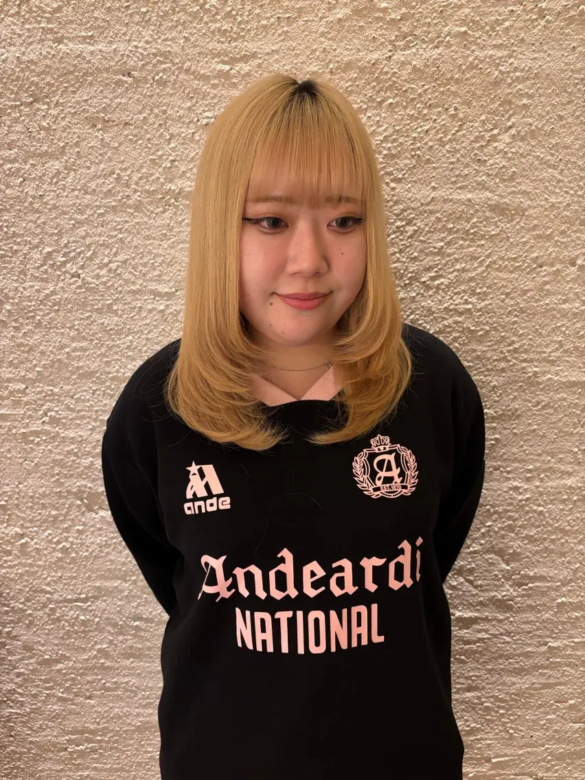 ロング 鷲尾 未歩のヘアスタイル