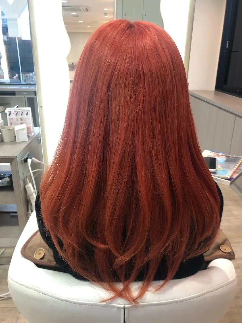 セミロング カラー ブリーチ ケアブリーチ ハイトーンカラー オレンジ 髪質改善 カット ヘアカラー トリートメント 門田 恭弥のヘアスタイル