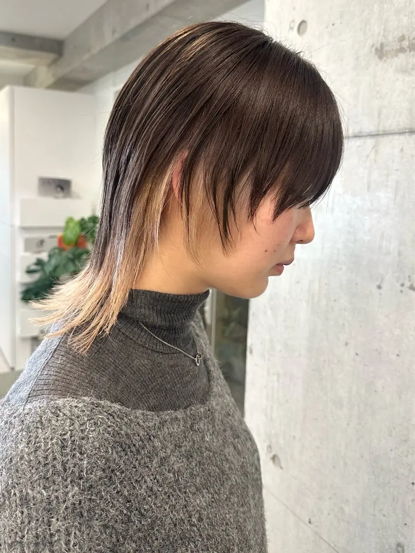 メンズ ツヤ髪ミルクティー ベージュ🪽/三藤のヘアスタイル