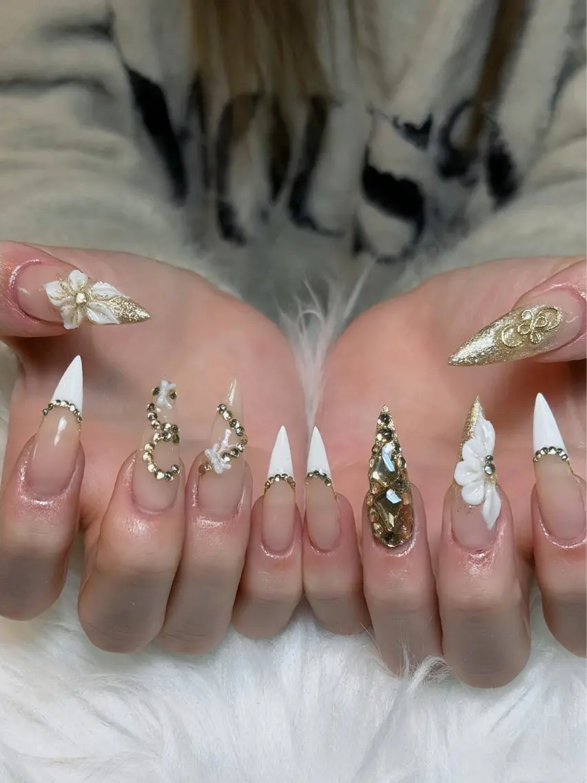 ネイル オーロラネイル ボルドー ブラウン 氷ネイル・うるうるネイル キラキラネイル ハンドネイル Julli NailStudioのネイルデザイン