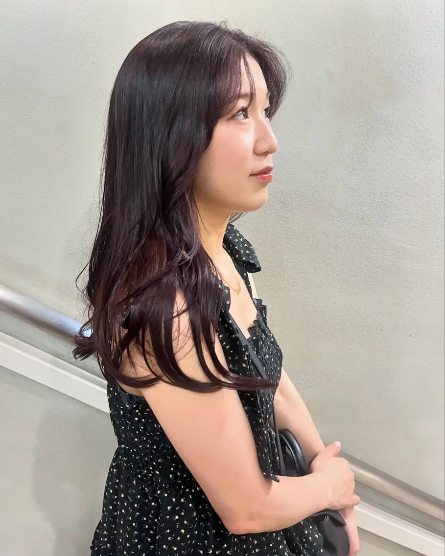 ロング カラー 佐藤 永夏のヘアスタイル