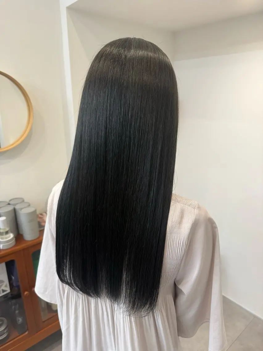 ロング カラー ヘアカラー 齋藤 小羽のヘアスタイル