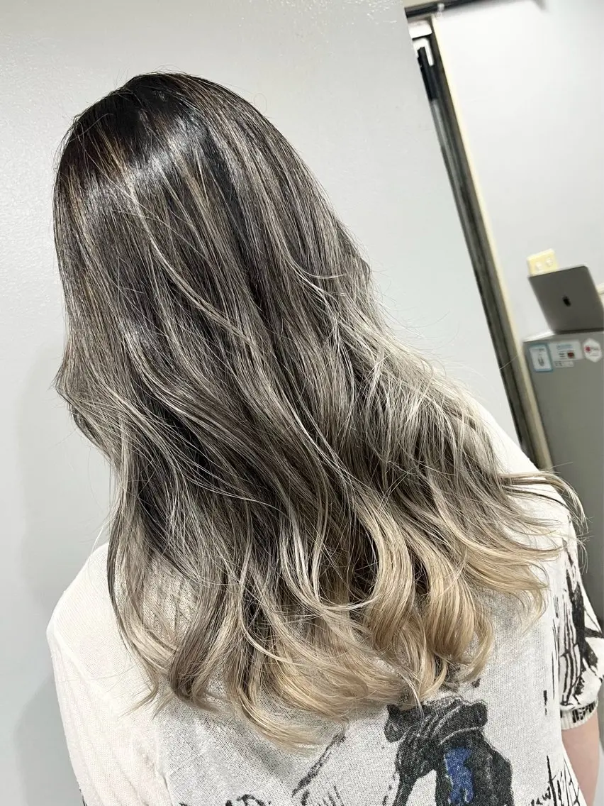 ロング レイヤーカット 寺嶋 貴大のヘアスタイル