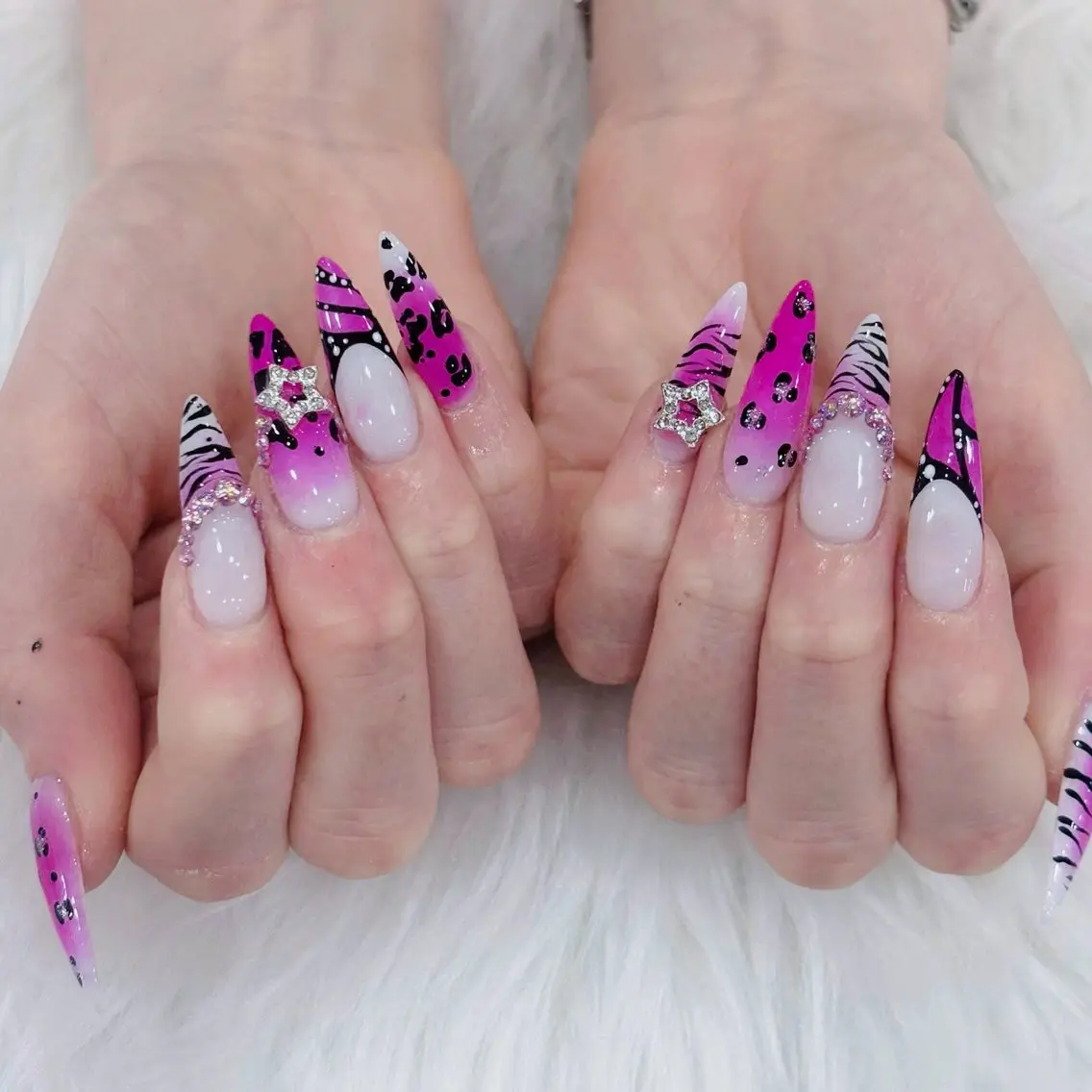 ネイル フラッシュネイル フレンチネイル ジェルネイル ガラスフレンチ 氷ネイル・うるうるネイル NAILS BAR SHINJUKUのネイルデザイン