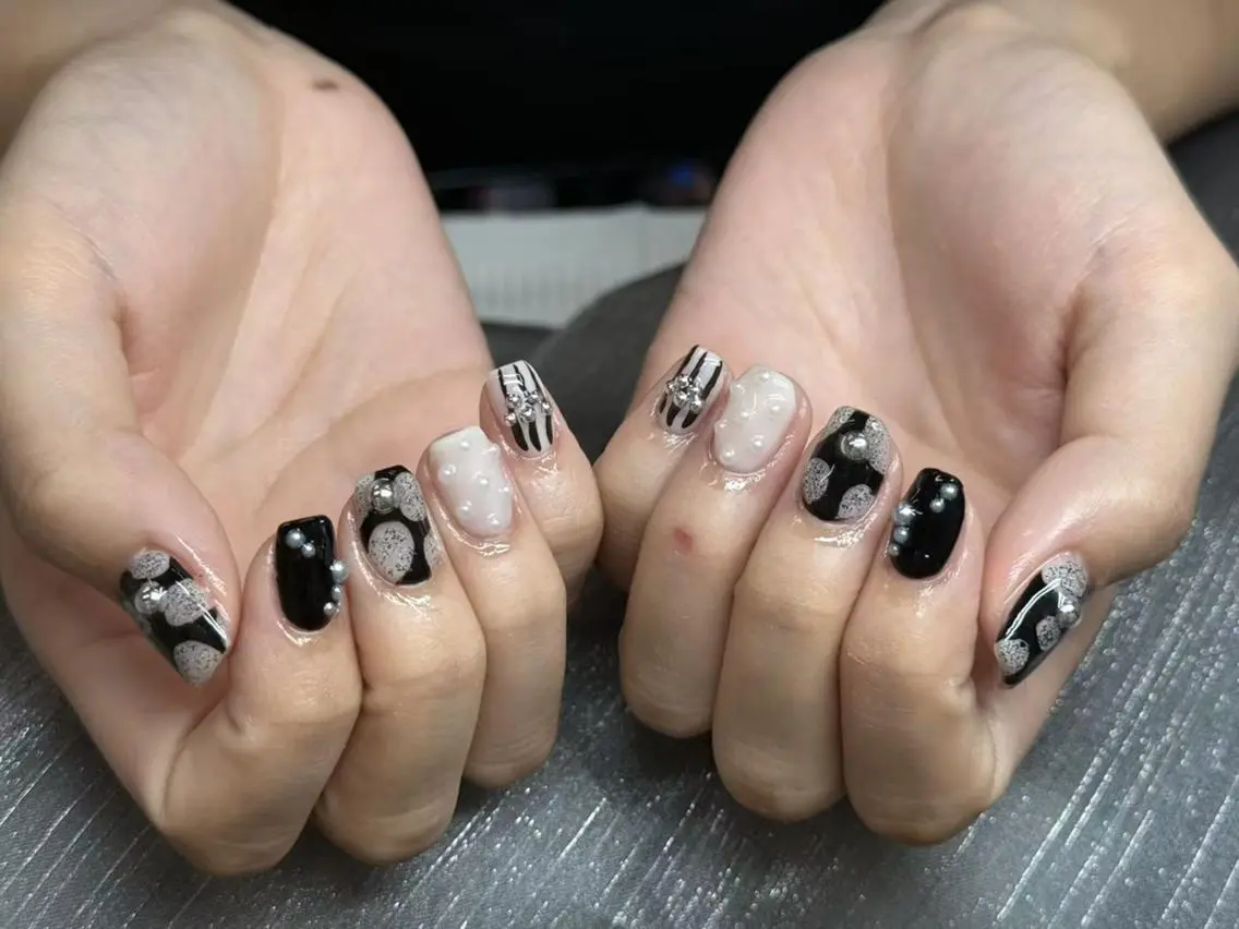 ネイル ハンドネイル ハンドケア メイ 💅のネイルデザイン