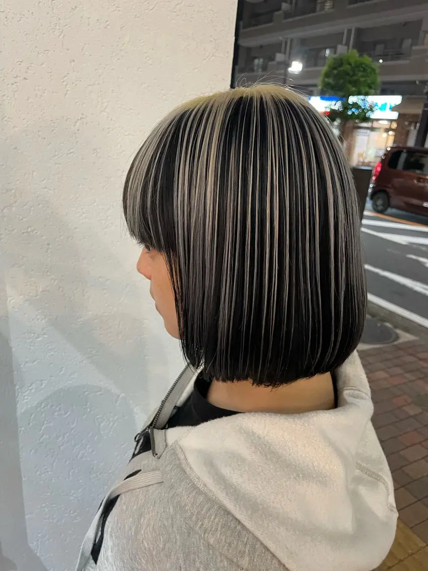 《ハイトーン》ケアブリーチ+カラー+残留ダメージ除去の写真
