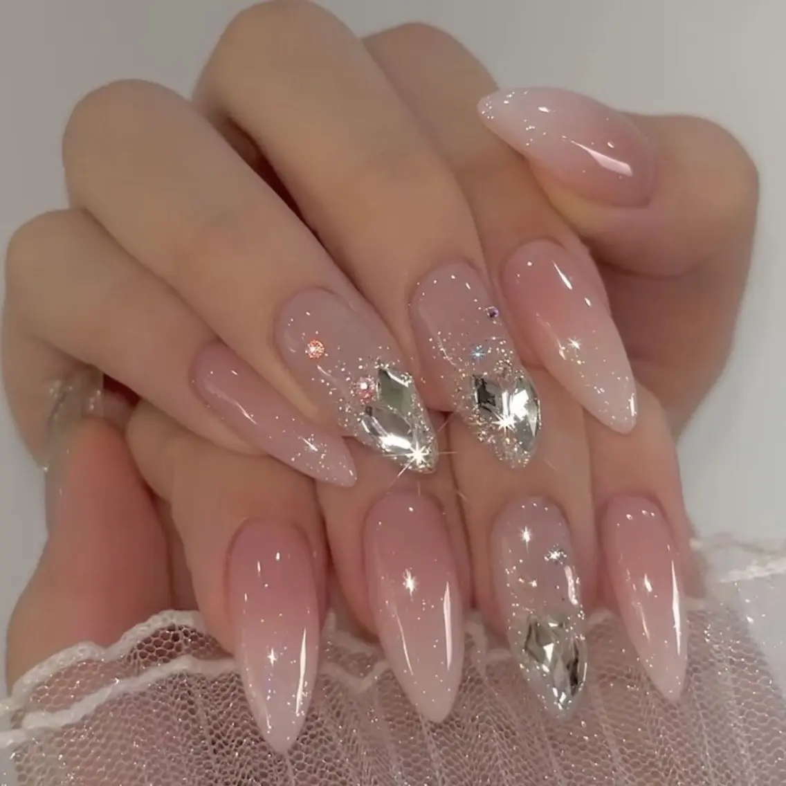 ネイル フレンチネイル キラキラネイル 韓国ネイル シンプルネイル ワンホンネイル ハンドネイル MEI Nailのネイルデザイン