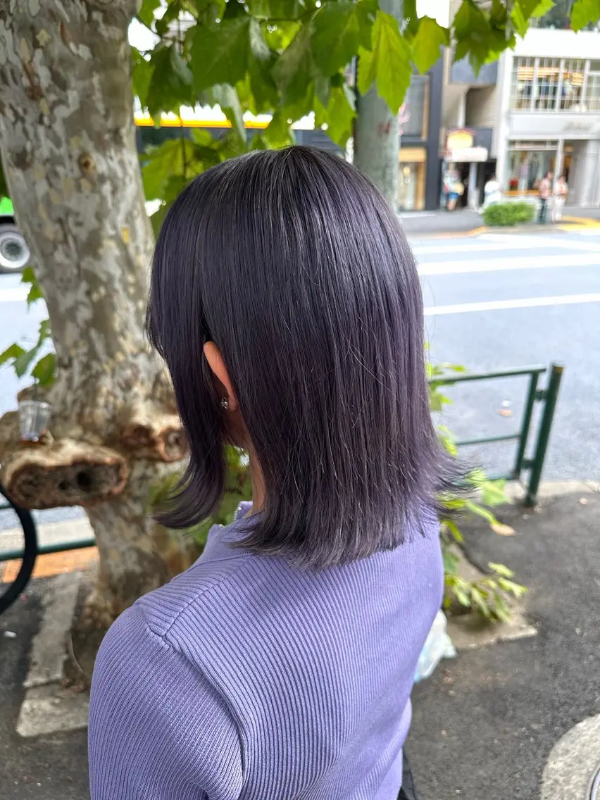 ミディアム カラー ヘアアレンジ 艶カラー/ハイトーン /レイヤーカットのヘアスタイル