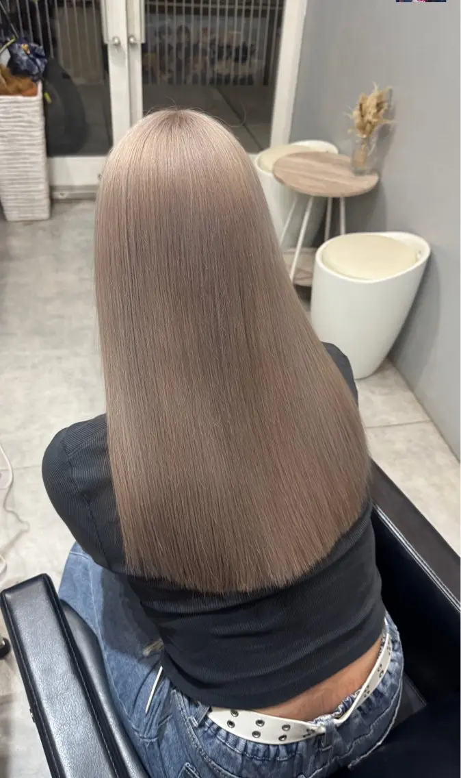 ロング カット ヘアカラー トリートメント 🩶ブリーチ/ レイヤー🩶フミカのヘアスタイル