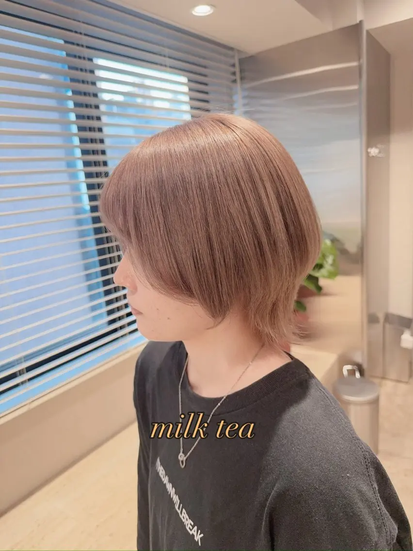 ミディアム カラー ベージュカラー ミルクティーベージュ ウルフカット ✨小顔ショート /ハイトーン　河内のヘアスタイル