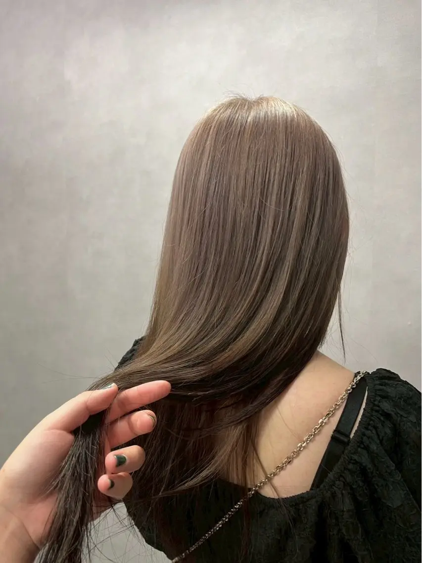 ロング カラー ハイトーンカラー🐬 えりかのヘアスタイル