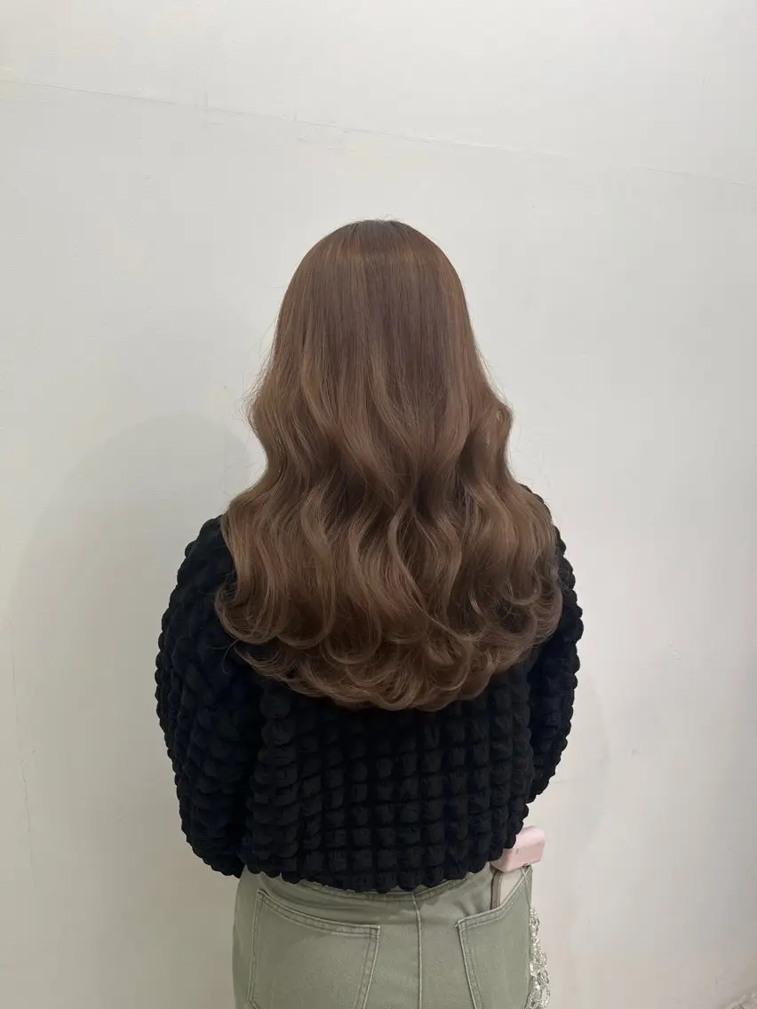 セミロング カラー ヘアカラー 小杉真央 🕊🫧のヘアスタイル