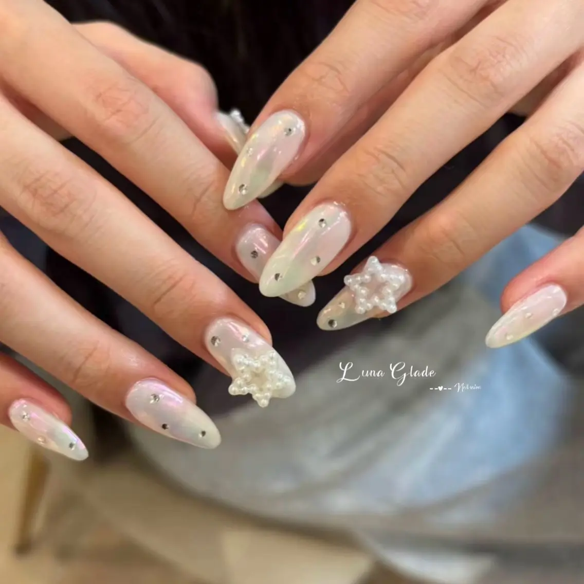 ネイル ハンドネイル Luna Gladeのネイルデザイン