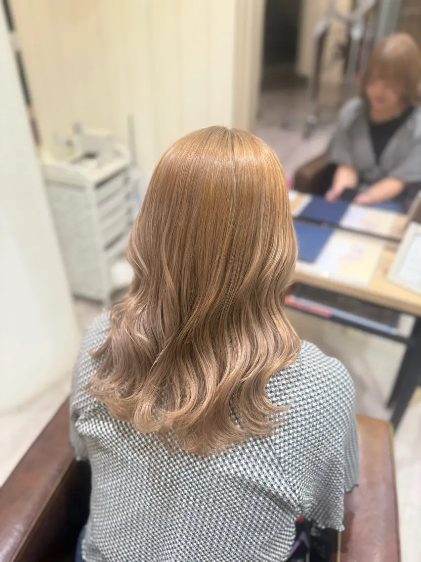 【ハイトーンの方限定𝐜𝐨𝐮𝐩𝐨𝐧♡】カット➕リタッチブリーチ➕透明感カラー➕3stepTrの写真