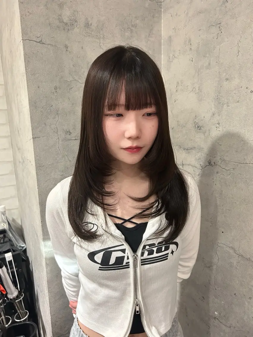 セミロング カラー ブラウンカラー チョコレートブラウン 韓国風ヘア レイヤーカット パーソナルカラー 診断🍀マリンのヘアスタイル