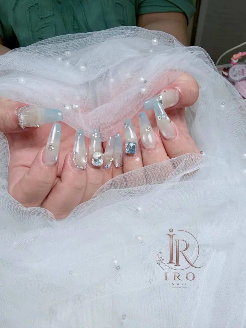 ネイル ハンドネイル IRO Nail Studioのネイルデザイン