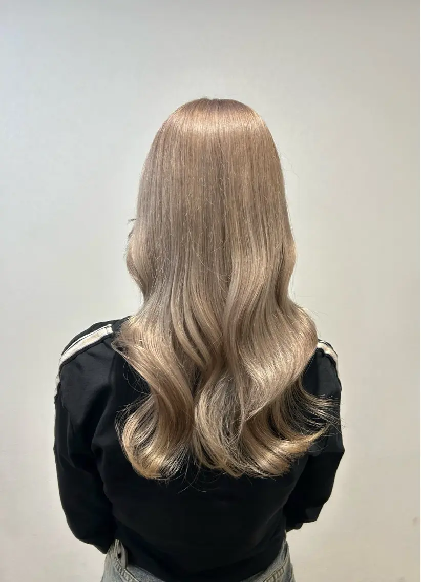 ロング カラー 冨田 果歩のヘアスタイル