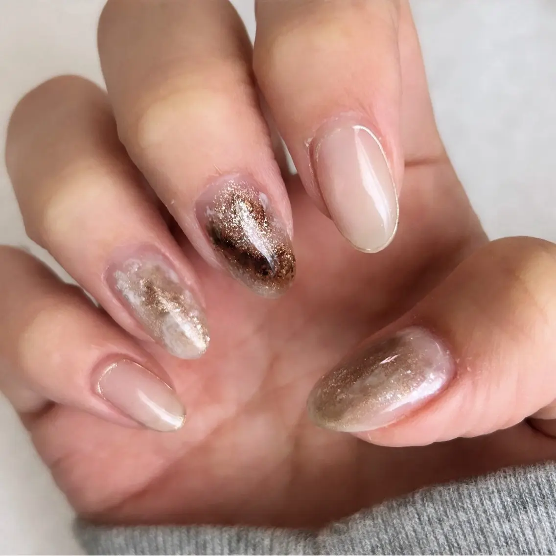 ネイル ニュアンスネイル ホワイト ハンドネイル Natsu nailのネイルデザイン