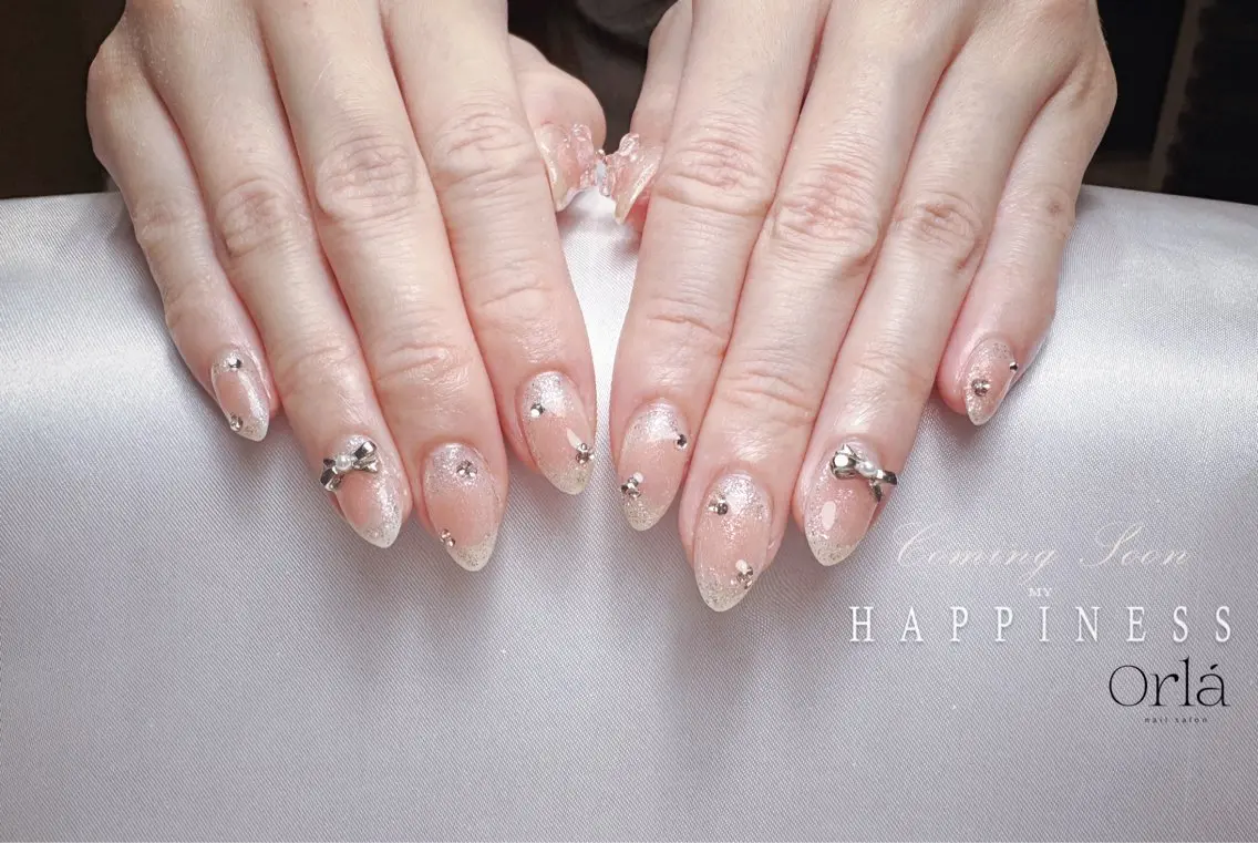 ミディアム Orla nail salonのネイルデザイン