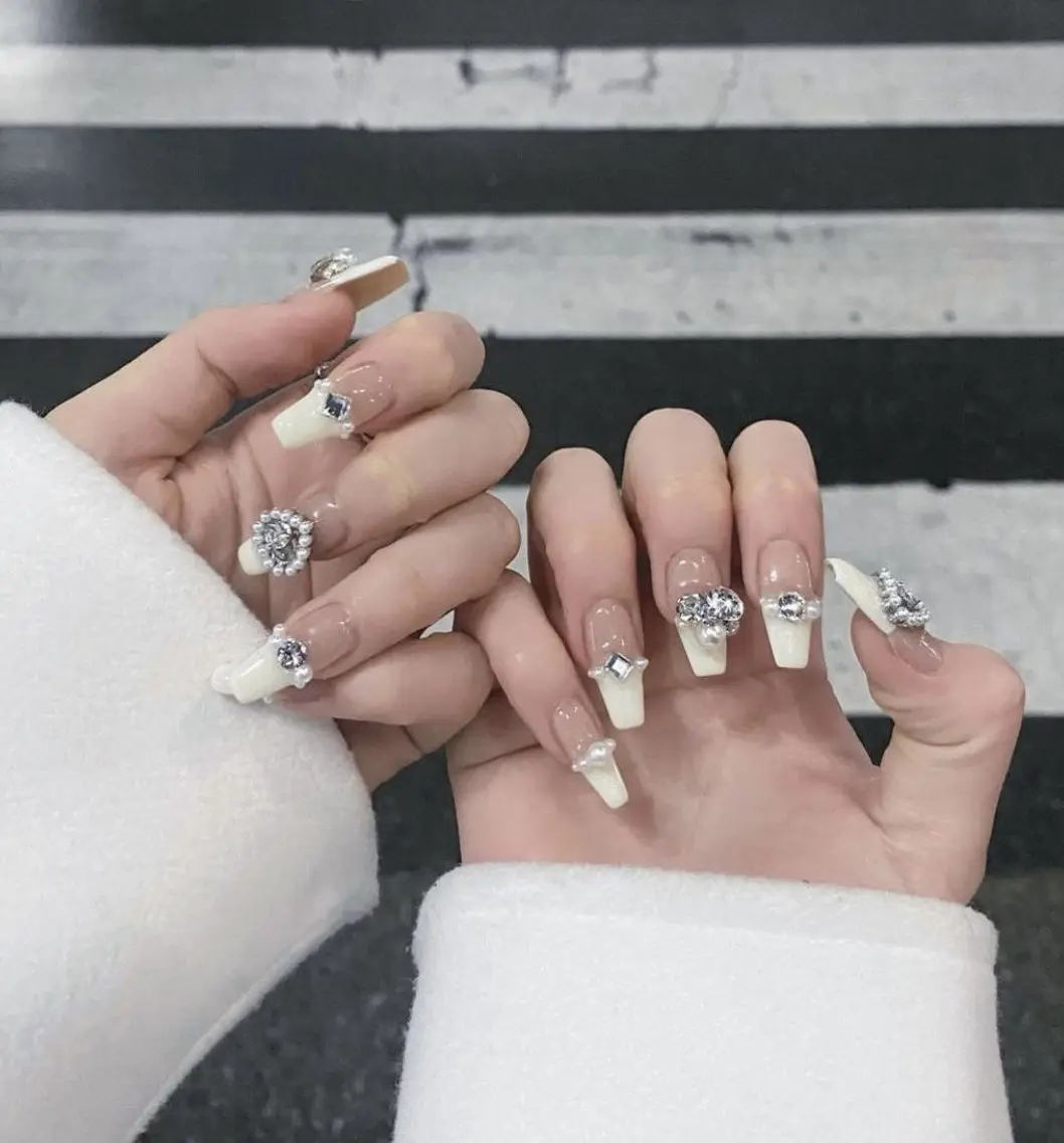 ネイル クリアネイル 長さ出し フラッシュネイル フレンチネイル ジェルネイル ハンドネイル kana nailのネイルデザイン