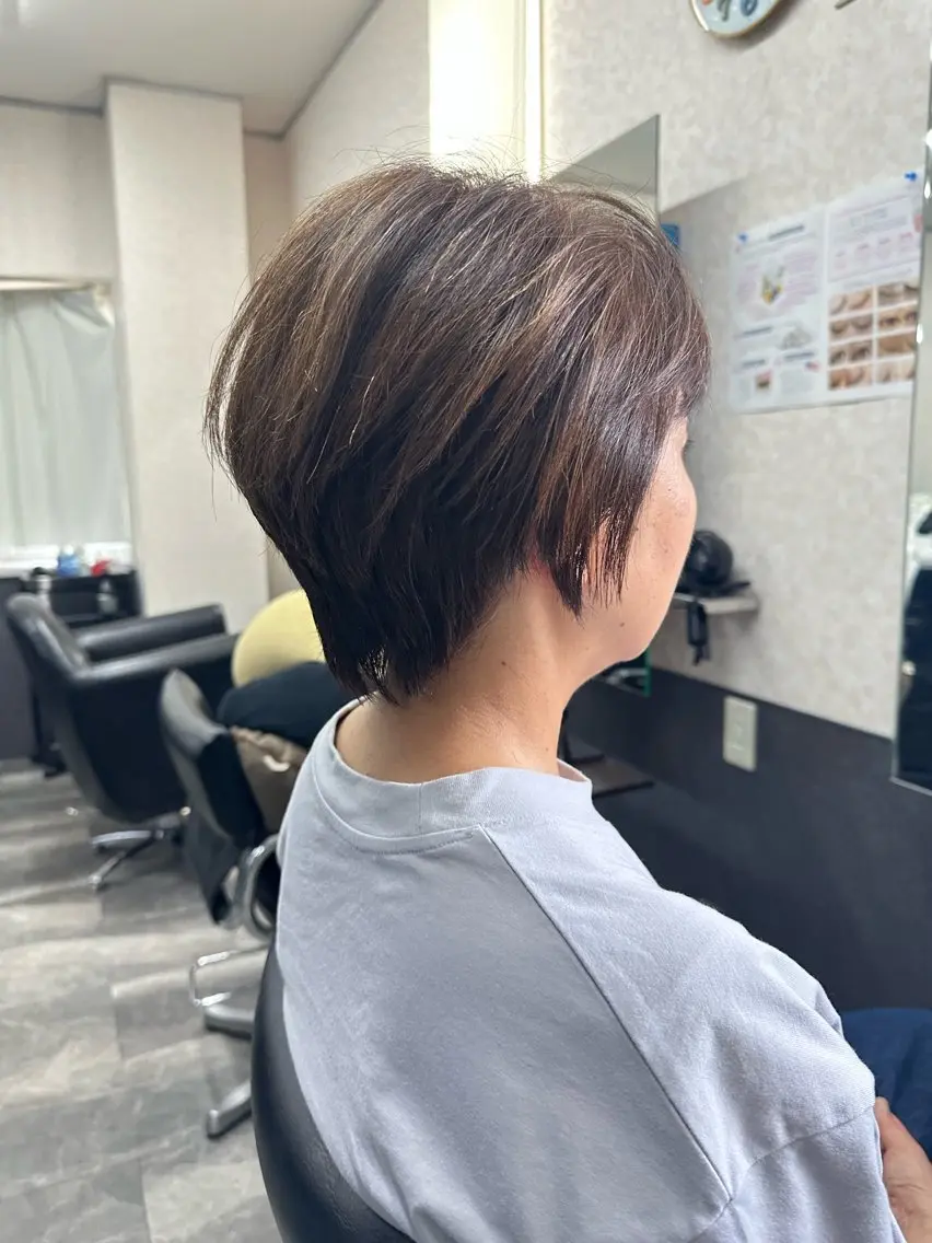 骨格補正カットショートの方にオススメカット+フルカラーの写真