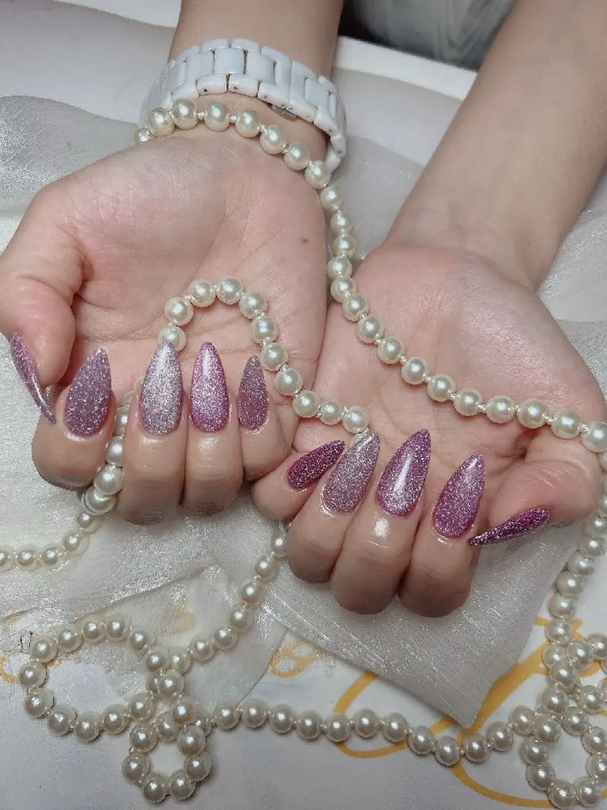 ネイル ENsalon AKIRAのネイルデザイン